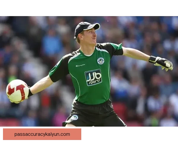 埃德森在最近比赛中的表现持续提升,展现出卓越的足球影响力和稳定的门将状态 埃德森在最近比赛中的表现持续提升,展现出卓越的足球影响力和稳定的门将状态