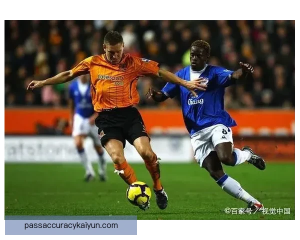 奥利·沃特金斯本赛季英超表现稳健，进攻端持续贡献关键数据